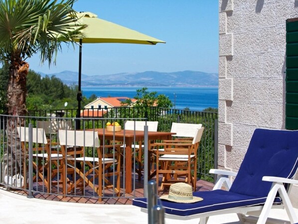 Villa | Balcony - Adorable Villa With Swimming Pool and sea View (Supetar)