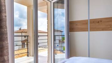 Villa | 10 bedrooms, individually furnished, iron/ironing board