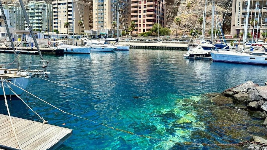 Apartment in Radazul With Stunning Sea Views