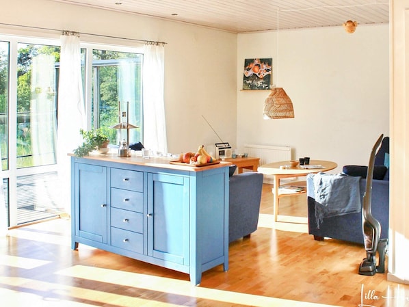 House | Private kitchen - 9 Person Holiday Home in Lottorp (Löttorp)