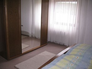Apartment | 2 bedrooms, individually furnished, iron/ironing board - Holiday Apartment Siegmann (Voehl)