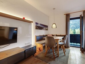 Apartment | Dining - Chalet in Jochberg Near Wagstatt Lift (Jochberg)