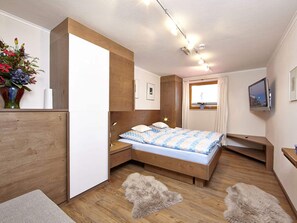 Apartment | 2 bedrooms, individually furnished