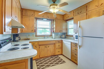 Pet-Friendly Stockton Home Near City Park!