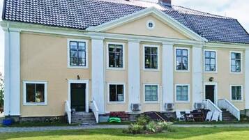 House | Exterior