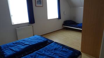 House | 4 bedrooms, individually furnished, bed sheets