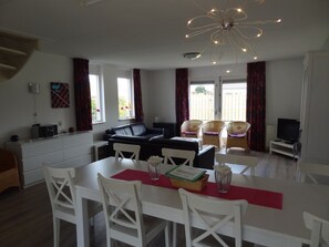 House | Dining - Spacious Holiday Home With Sauna Near Beach (Wemeldinge)