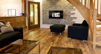 Habel Modern Retreat