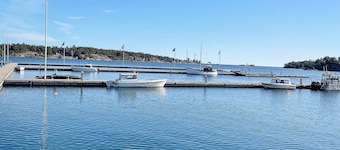 6 Person Holiday Home in Vikbolandet-by Traum