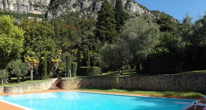 Exclusive Villa Dipped in a Wide Private Park, big Pool, on the Garda Lake
