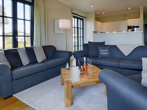 Apartment | Living area - Thatched Villa With Sauna and Fireplace (Dranske)