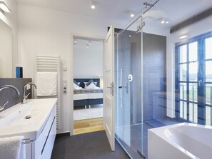 Bathroom - Thatched Villa With Sauna and Fireplace (Dranske)