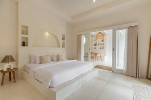 2 bedrooms, desk, iron/ironing board, free WiFi - Villa Casa Gypsy By Azure in Pererenan (Pererenan)