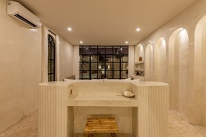 Spa - Luxe & Unique Honeymoon Villa Bocami Suites 2 (Umalas)