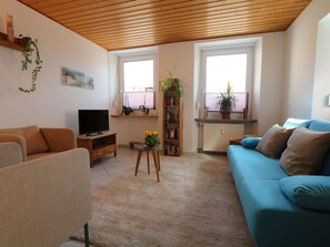 Apartment | Living area - Holiday Apartment Old Town Hall (Tauberbischofsheim)