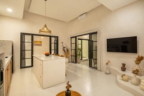 Interior - Luxe Private Pool Villa Affinity 8 min to Beach (Canggu)