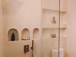 Hårtørrer, håndklæder, Sæbe, Shampoo