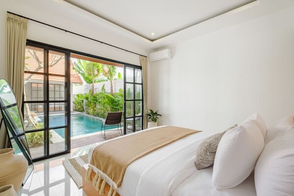 3 bedrooms, desk, iron/ironing board, free WiFi - 2 min- Atlas/finns New luxe Villa in Canggu (Canggu)