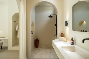 Hair dryer, towels - Serene 3BR Villa Retreat in Canggu Enchanted Realm (Canggu)