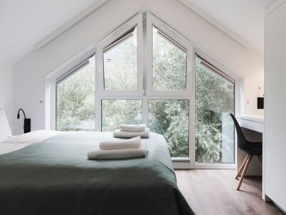 Husle by Unique Places