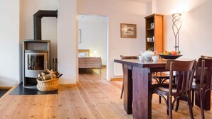 Apartment | Dining - Holiday Apartment Remise - Ground Floor (Werder (Havel))