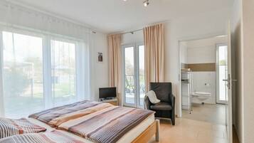 4 bedrooms, individually furnished, iron/ironing board