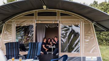 Tent | Outdoor dining