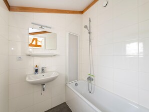 House | Bathroom | Shower - Holiday Home in Koksijde With Garden (Koksijde)