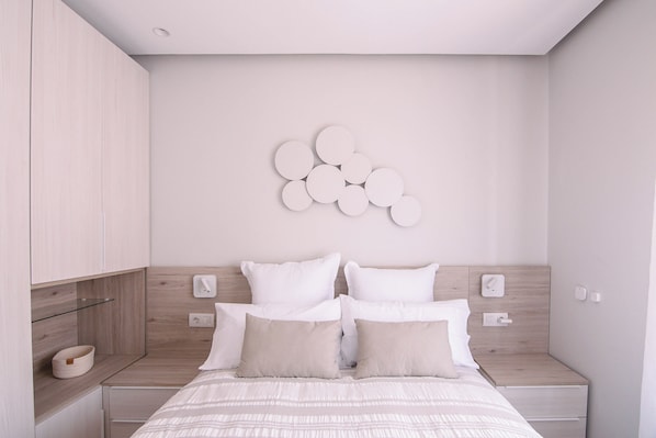 1 bedroom, iron/ironing board, Internet, bed sheets