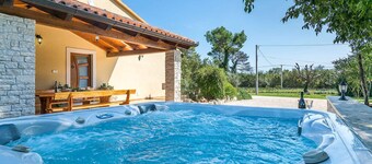 Villa Emanuel Comfortable Holiday Residence