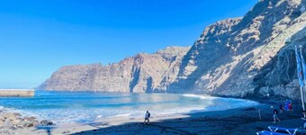 特内里费海边带泳池的公寓