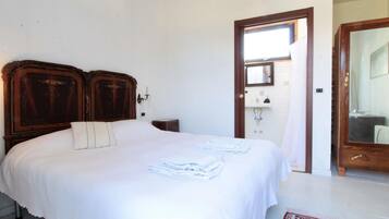 House | 4 bedrooms, individually furnished, bed sheets