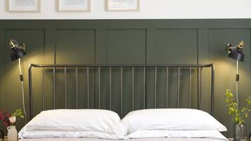 House | 1 bedroom, individually furnished