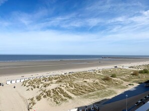 Apartment | View from property - Apartment in Nieuwpoort by the Beach (Nieuwpoort)