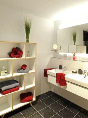 House | Bathroom - Meerzeit on Juist Comfortable Holiday Residence (Juist)