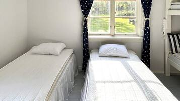 House | 2 bedrooms, individually furnished