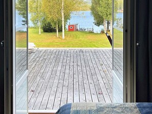 House | Water view - 4 Star Holiday Home in Tronodal (Trönödal)