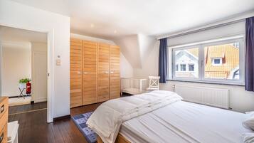 Villa | 4 bedrooms, individually furnished, iron/ironing board