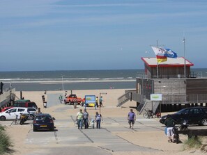 ชายหาด