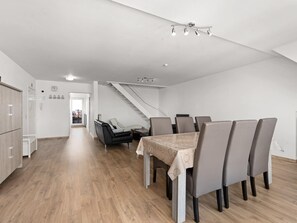 Apartment | Dining