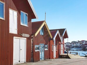 House | Exterior - 4 Person Holiday Home in Grundsund (Grundsund)