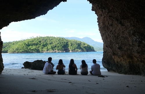 Buena Lynne White Beach Puerto Galera
