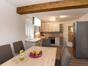 Apartment | Private kitchen | High chair - Nice Apartment in Himmelkron (Himmelkron)