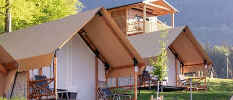 Tent | Exterior