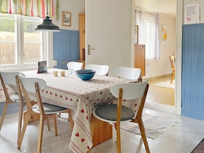House | Dining - 6 Person Holiday Home in Ulricehamn (Ulricehamn)