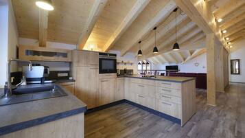 Rumah | Dapur pribadi | Oven dan ketel listrik