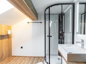 Apartment | Bathroom | Towels