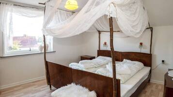 3 bedrooms, individually furnished