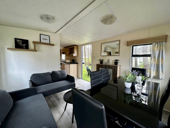 House | Living area - Residence With a Spacious Garden Located in a Child-friendly Park (Bocholt)