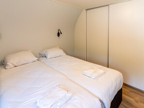 Cottage - House With a Terrace on the Edge of the Forest (Baars)